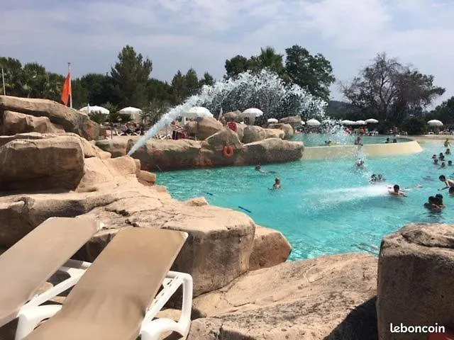 Apartment Les Restanques Du Golf De Saint Tropez, 83310 Grimaud, France Appartement Frankreich