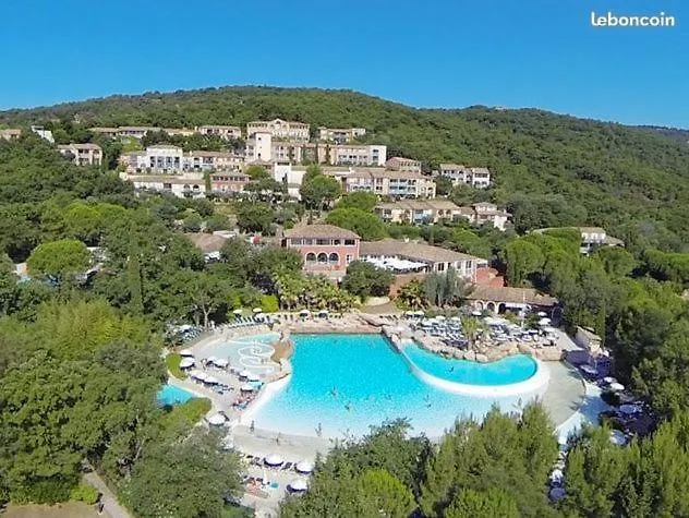 Les Restanques Du Golf De Saint Tropez, 83310 Grimaud, France Appartement Apartment Grimaud