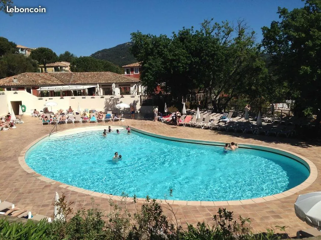 Les Restanques Du Golf De Saint Tropez, 83310 Grimaud, France Appartement 0*, Grimaud
